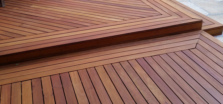 Redwood Decking Material in Gardena, CA